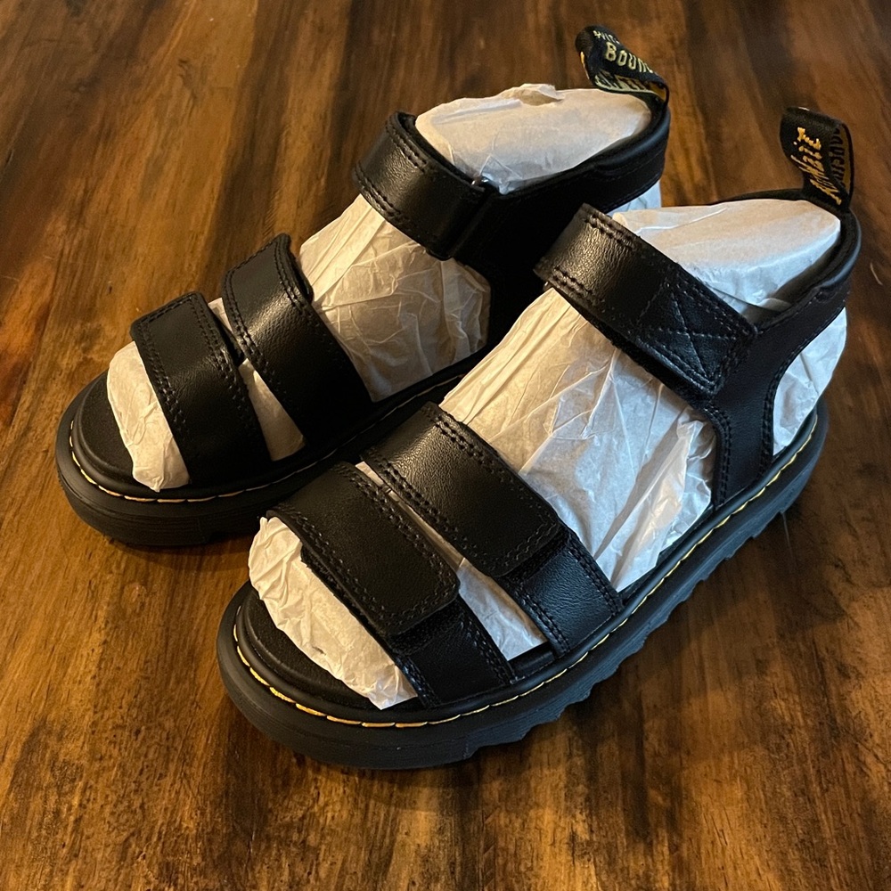 NEW Dr. Martens Girls Black Leather Klaire Sandals